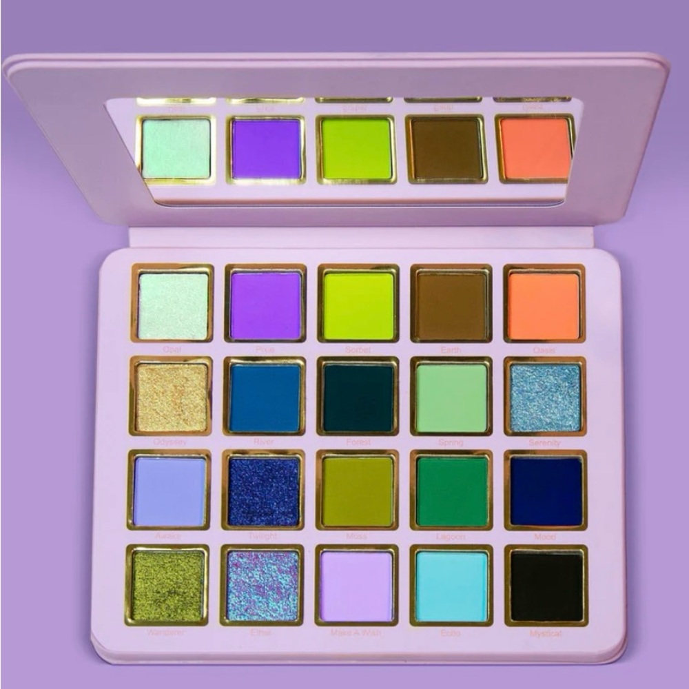 Cosmic Brushes - Serenity Eyeshadow Palette